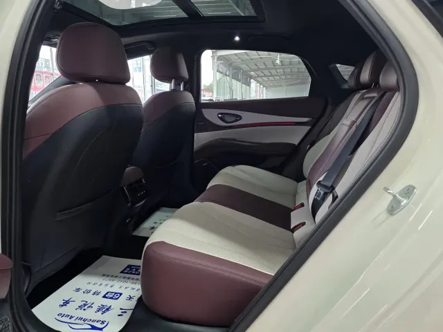 BYD Seal 07 DM-i — Фото автомобиля 10