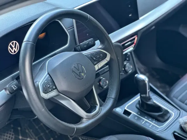 Volkswagen Lavida — Фото автомобиля 4