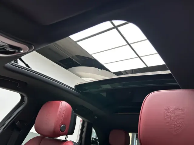 Porsche Macan — Фото автомобиля 10