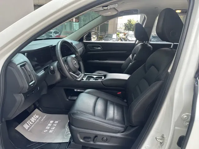 Nissan Terra — Фото автомобиля 9