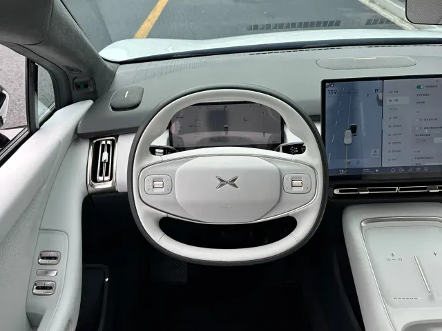 Xpeng P7+ — Фото автомобиля 16