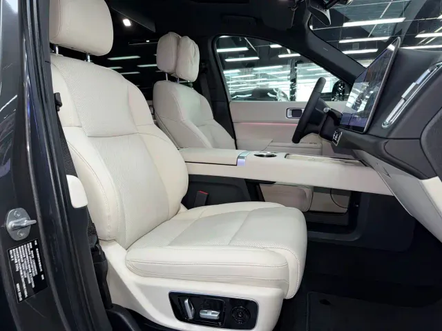 Li Auto L9 — Фото автомобиля 11
