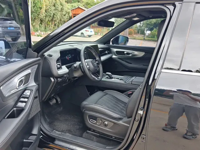 GAC Trumpchi GS8 — Фото автомобиля 9