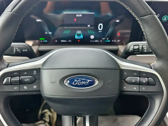 Ford Edge — Фото автомобиля 9