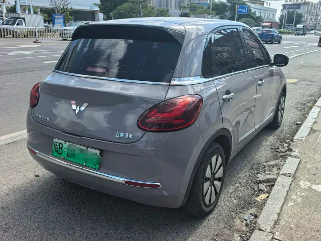 Wuling Bingo — Фото автомобиля 6