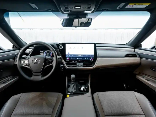 Lexus ES — Фото автомобиля 18
