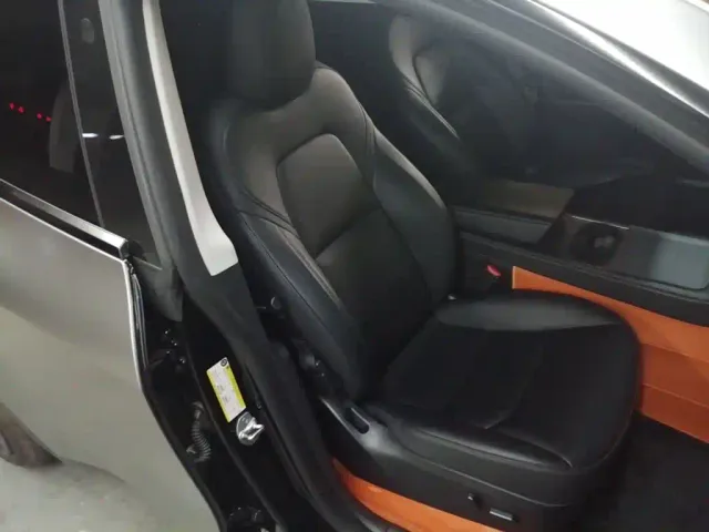 Tesla Model Y — Фото автомобиля 24