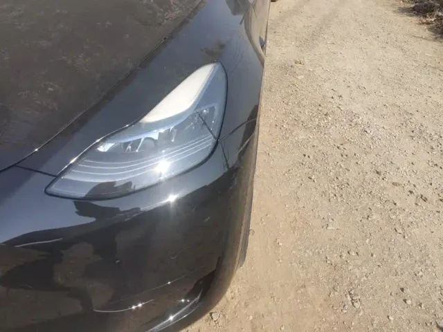 Tesla Model Y — Фото автомобиля 5