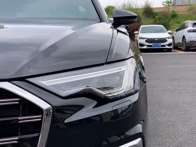 Audi A6L — Фото автомобиля 12