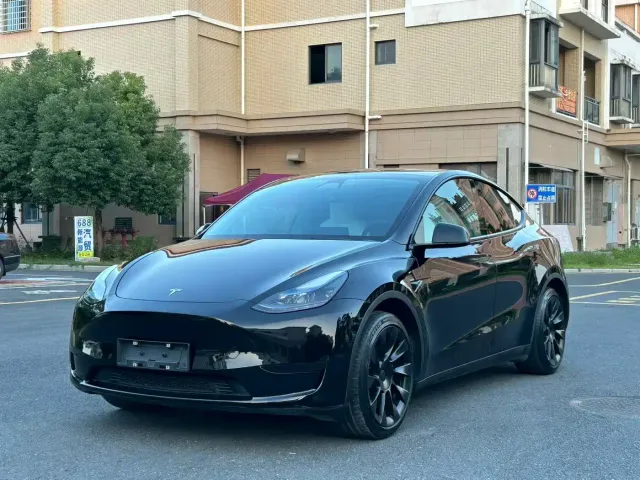 Фотография автомобиля — Tesla Model Y