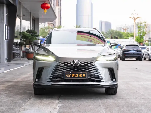 Lexus RX — Фото автомобиля 2