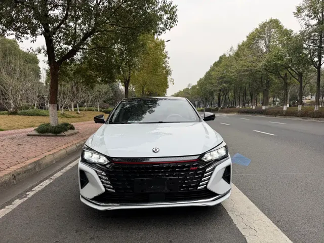 Dongfeng Yixuan MAX — Фото автомобиля 2