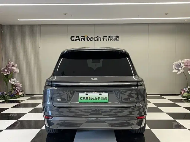 Li Auto L9 — Фото автомобиля 6