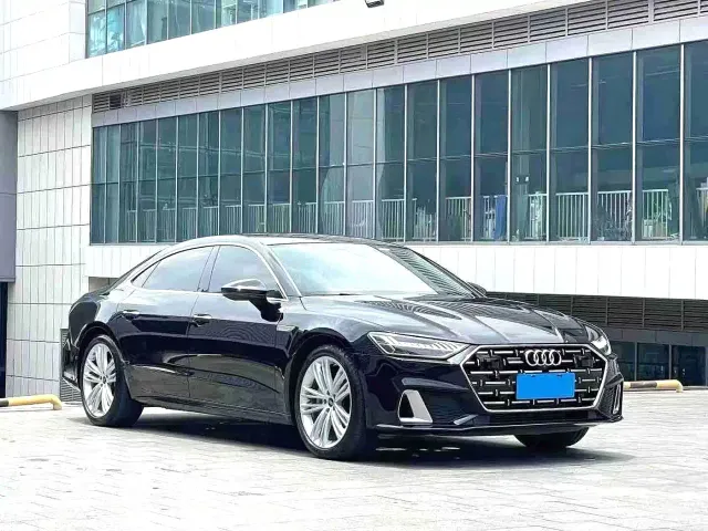 Audi A7L — Фото автомобиля 3