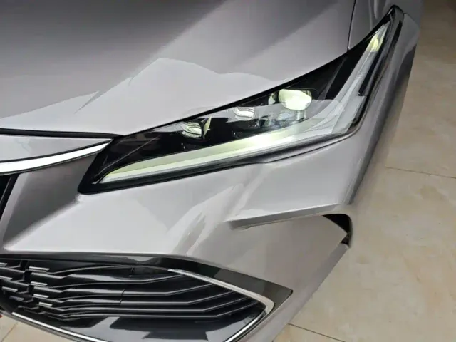 Toyota Avalon — Фото автомобиля 23