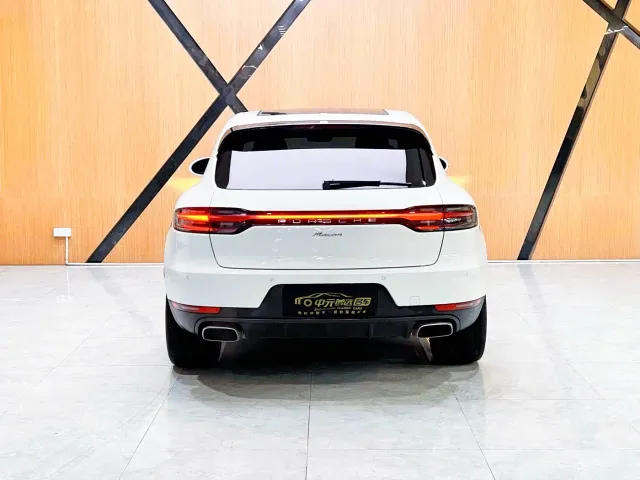 Porsche Macan — Фото автомобиля 12