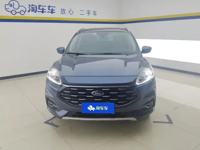 Ford Escape — Фото автомобиля 2