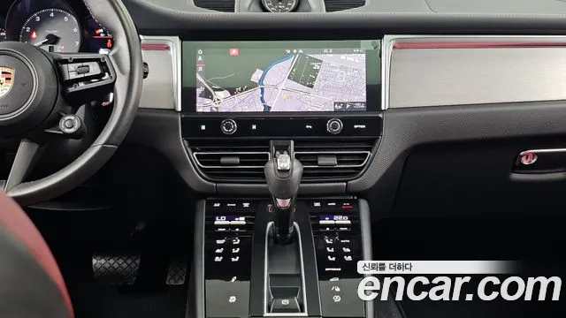 Porsche Macan — Фото автомобиля 14