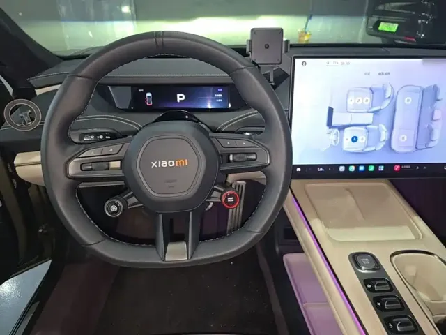 Xiaomi SU7 — Фото автомобиля 10