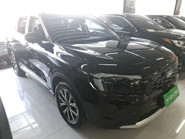 Ford Lingrui — Фото автомобиля 3