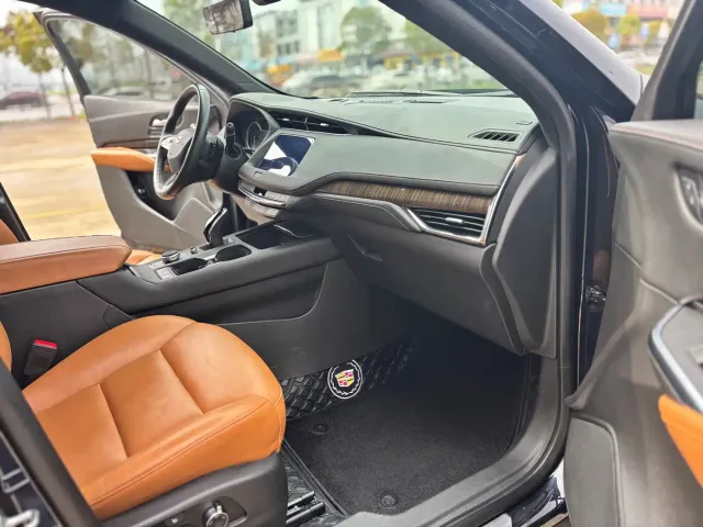 Cadillac XT4 — Фото автомобиля 6