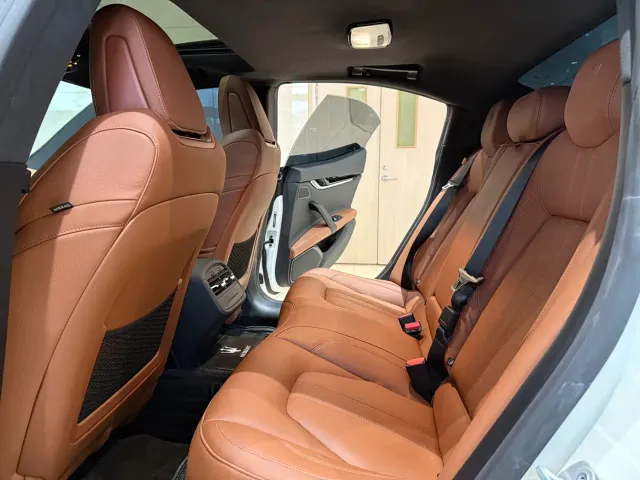 Maserati Ghibli — Фото автомобиля 15