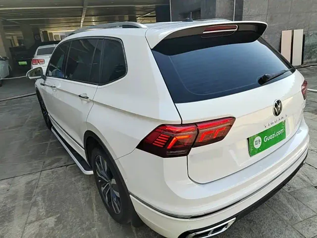 Volkswagen Tiguan L — Фото автомобиля 4