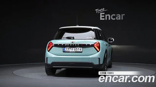 MINI Cooper 4th Gen — Фото автомобиля 4