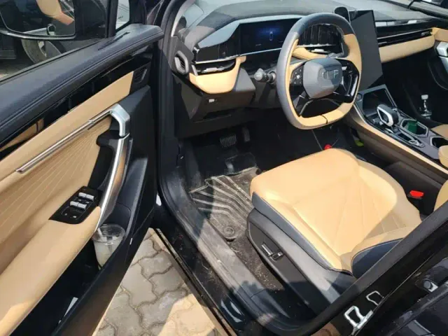 Geely Boyue L — Фото автомобиля 15