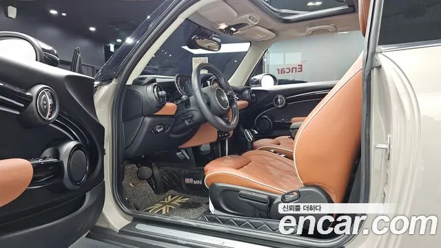 Mini Cooper — Фото автомобиля 10
