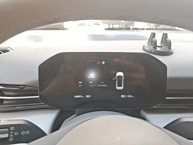 Besturn Yueyi 03 2025 445km Premium Selection Edition — Фото автомобиля 4