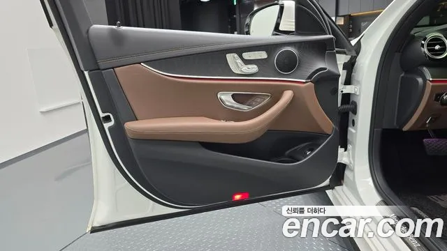 Mercedes-Benz E-Class W213 — Фото автомобиля 23