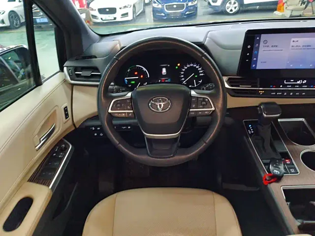 Toyota Granvia — Фото автомобиля 2