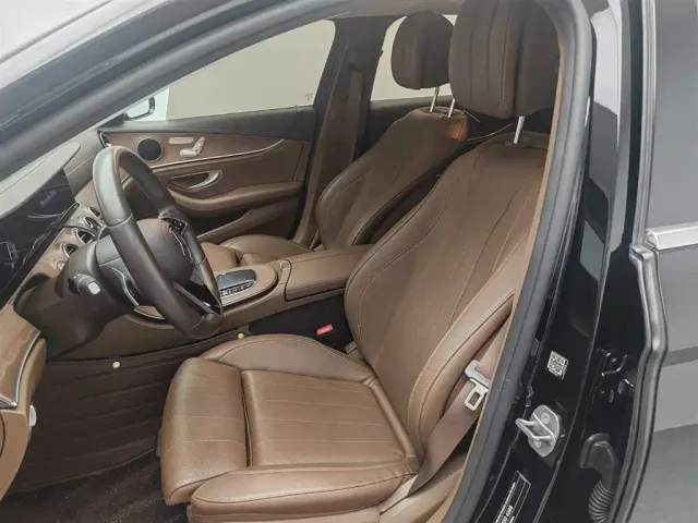Mercedes-Benz Mercedes-Benz E-Class 2022 E 260 L Sport 4MATIC — Фото автомобиля 4