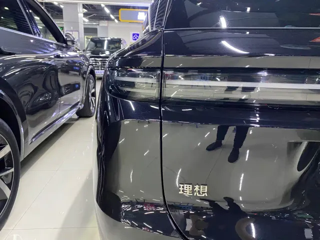 Li Auto i6 — Фото автомобиля 12