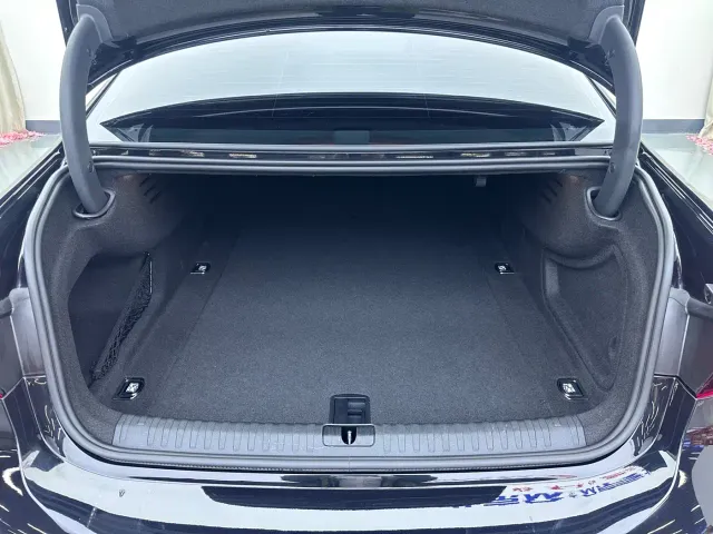 Audi A7L — Фото автомобиля 21