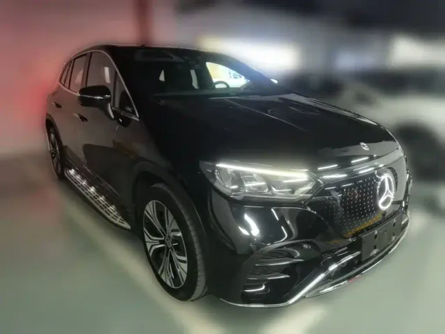 Mercedes-Benz EQE SUV — Фото автомобиля 5