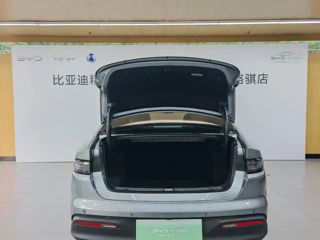 BYD Seal 05 DM-i — Фото автомобиля 6