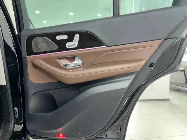 Mercedes-Benz GLE-Class — Фото автомобиля 25