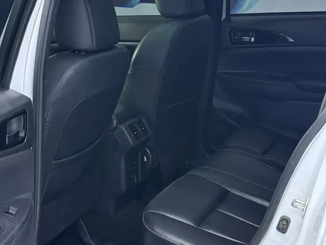 Mitsubishi Eclipse Cross — Фото автомобиля 8
