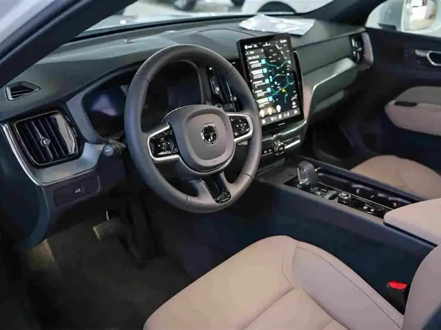 Volvo XC60 — Фото автомобиля 10