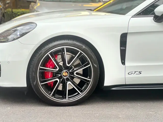 Porsche Panamera — Фото автомобиля 11