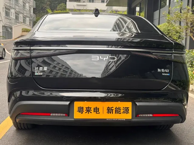 BYD Seal 07 EV — Фото автомобиля 6