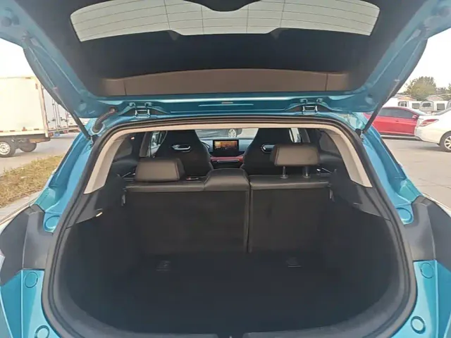 Geely Emgrand S — Фото автомобиля 18