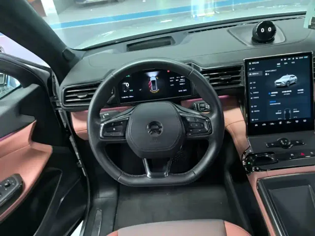 Nio EC6 — Фото автомобиля 10
