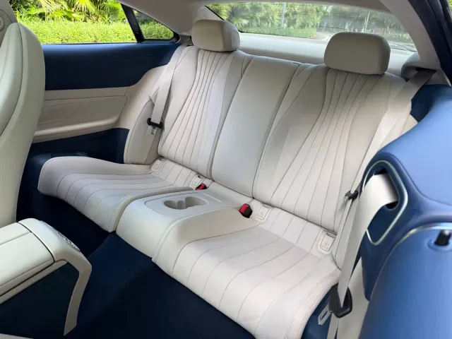 Mercedes-Benz E-Class — Фото автомобиля 13