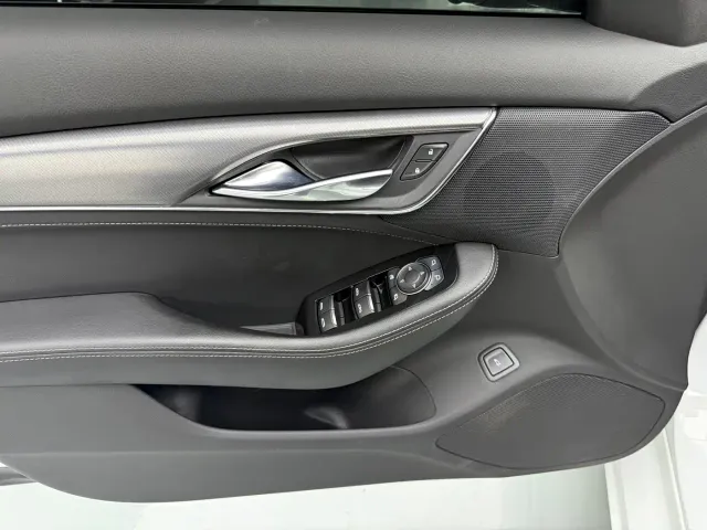 Cadillac CT5 — Фото автомобиля 10