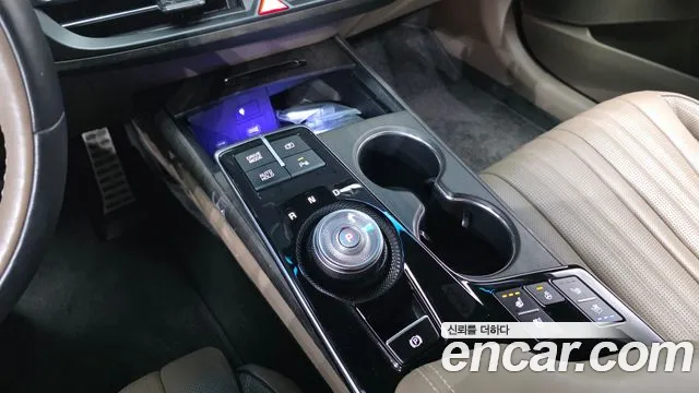 Kia K8 Hybrid — Фото автомобиля 12