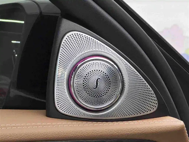 Mercedes-Benz E-Class — Фото автомобиля 19