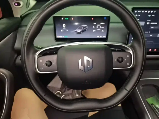 Leapmotor C10 — Фото автомобиля 10